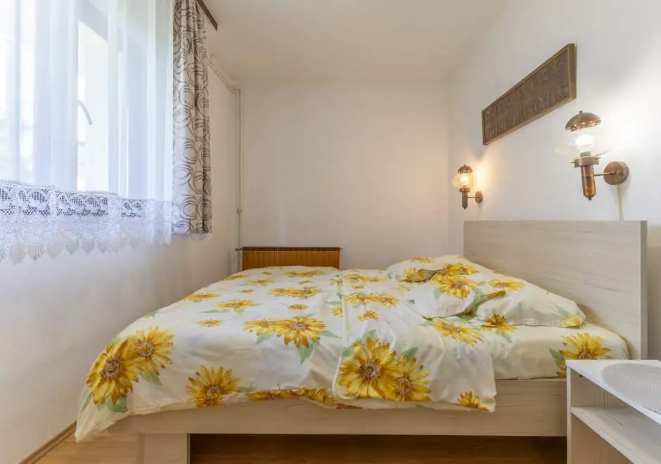 Apartman Vera A2 s pogledom na vrt