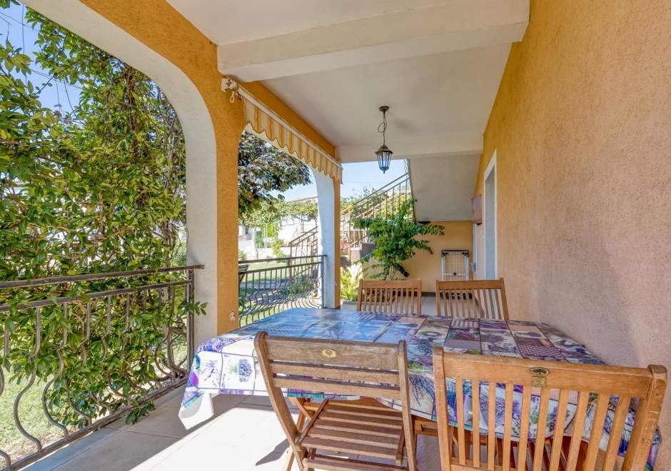 Rinaldis Br.1 s terasom 