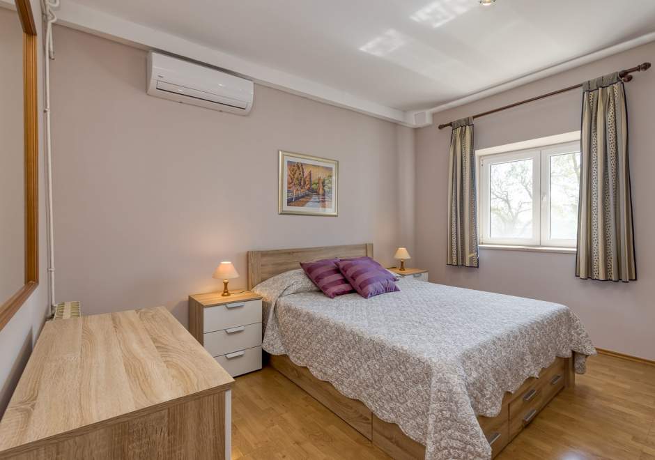 Rinaldis Br.1 s terasom 