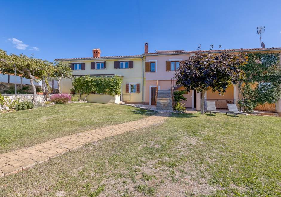 Rinaldis Br.1 s terasom 