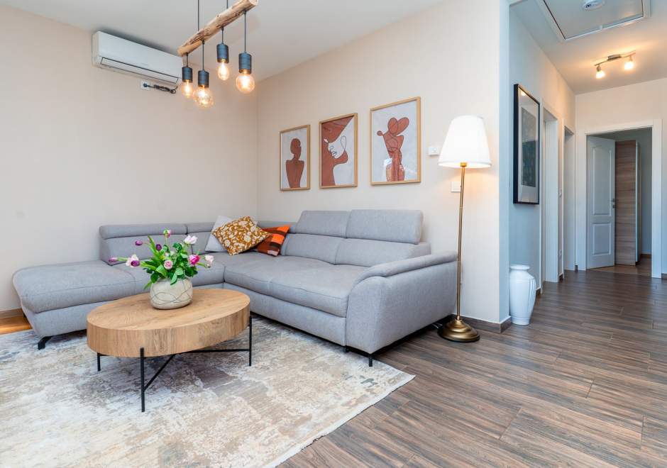 Clair de Lune - Holiday Home