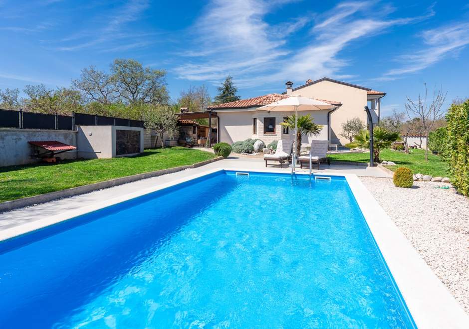 Clair de Lune - Holiday Home