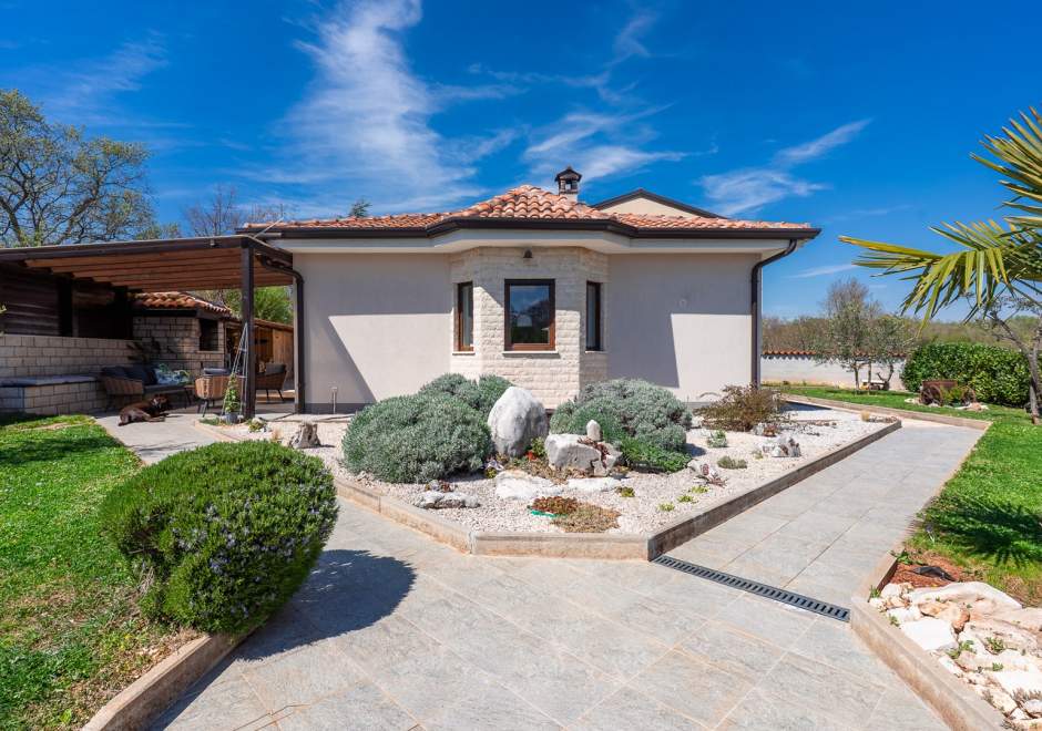 Clair de Lune - Holiday Home