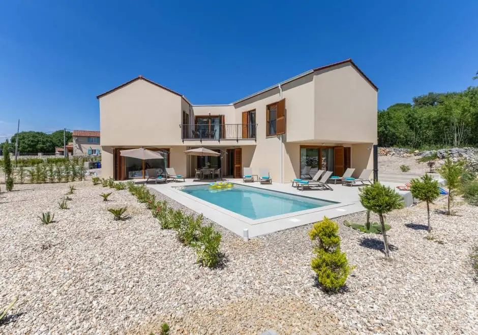 Olive Court Kras