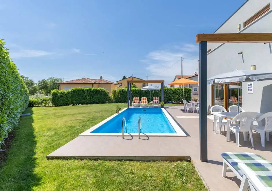 Holiday House Irina F - Pool Private