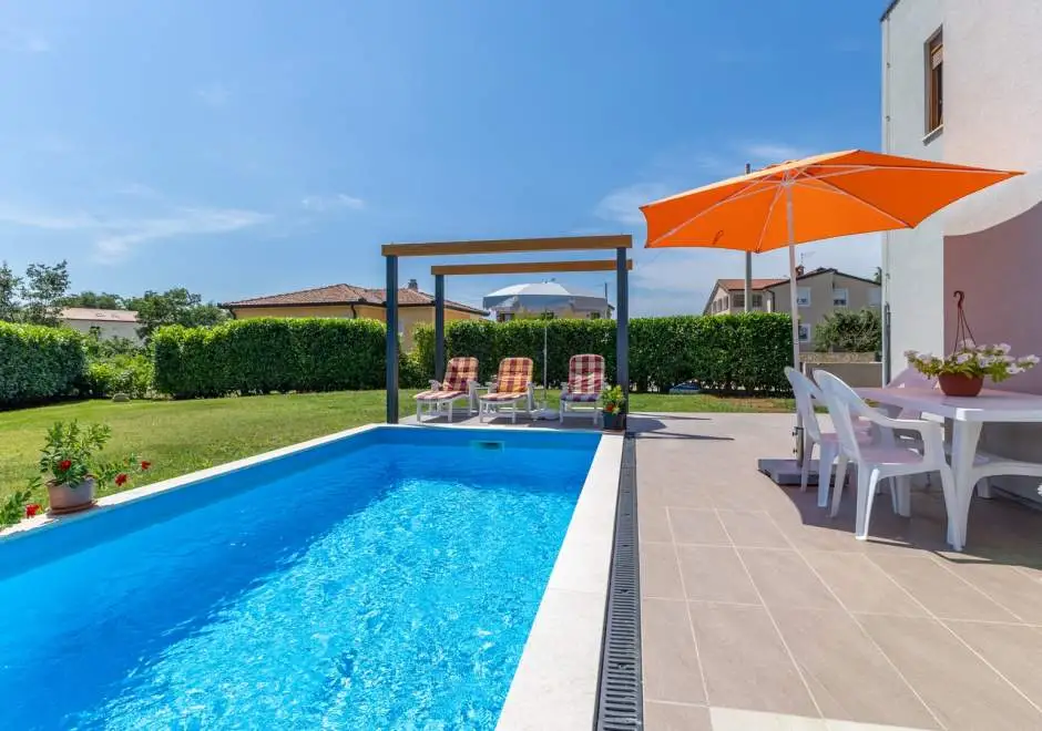 Holiday House Irina F - Pool Private