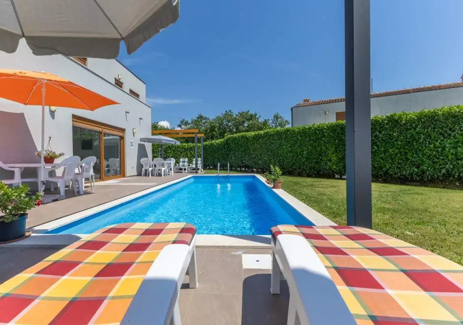 Holiday House Irina F - Pool Private