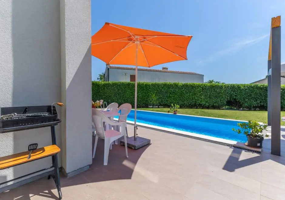 Holiday House Irina F - Pool Private