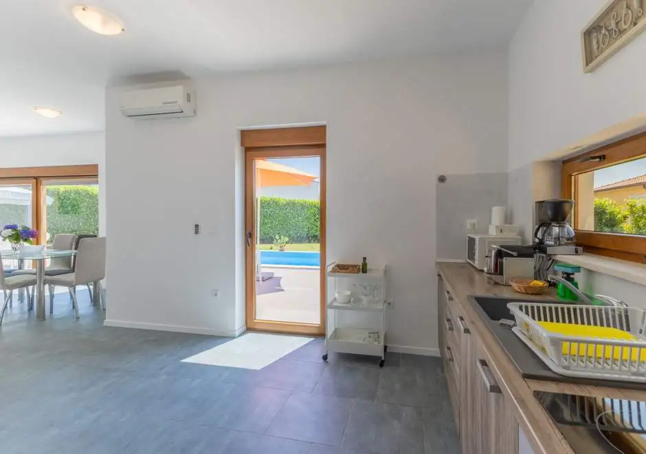 Holiday House Irina F - Pool Private