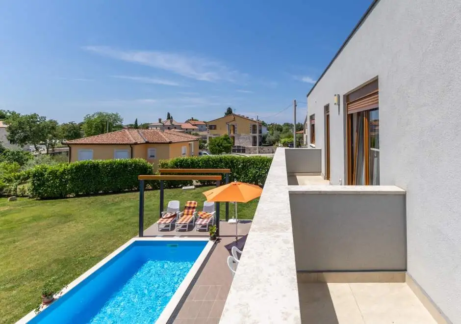 Holiday House Irina F - Pool Private