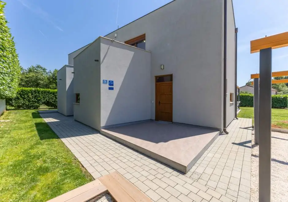 Holiday House Irina F - Pool Private