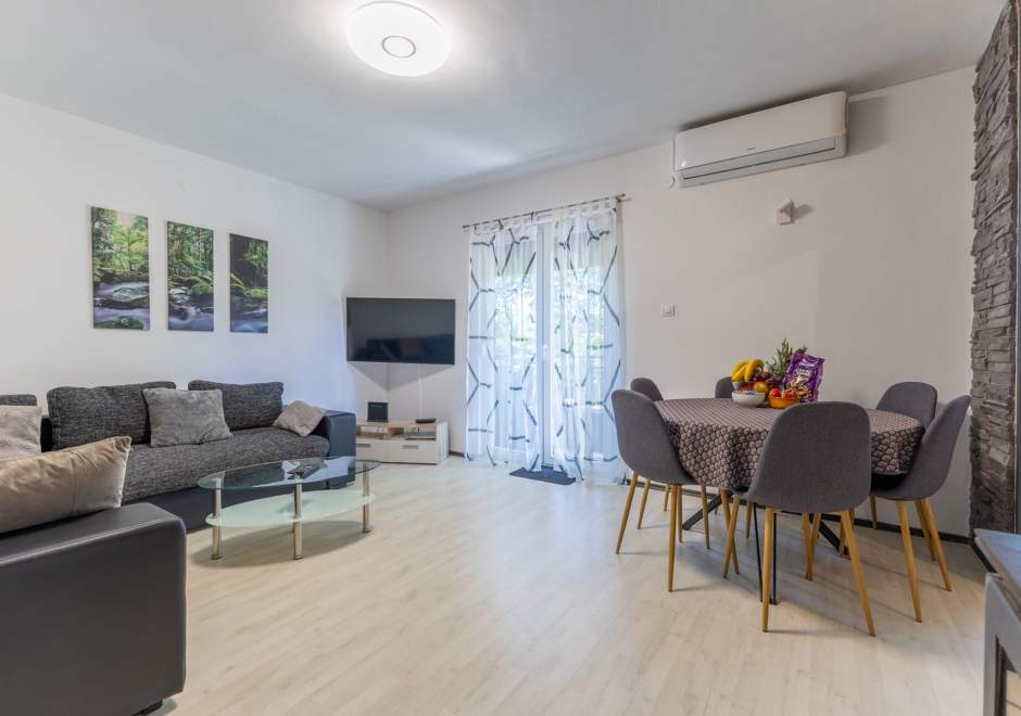 Holiday Home Vita with Private Pool