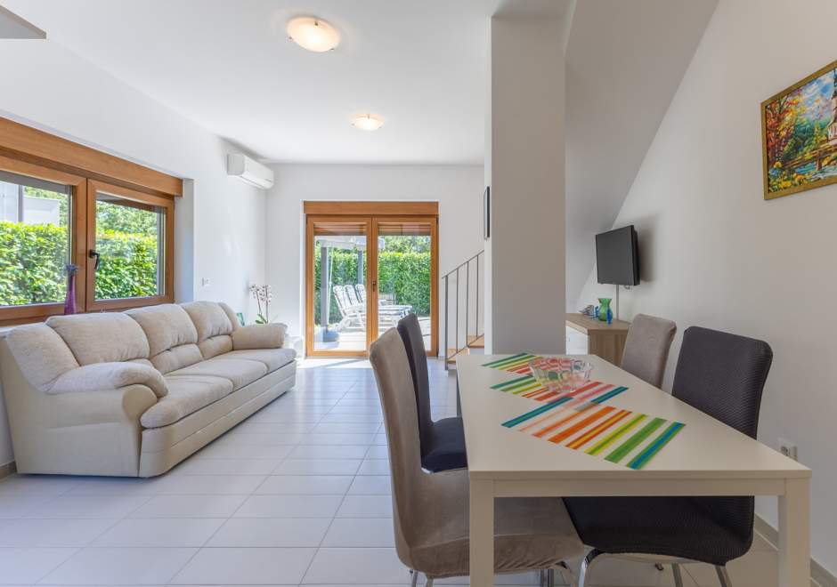Holiday House Irina G - Pool Private