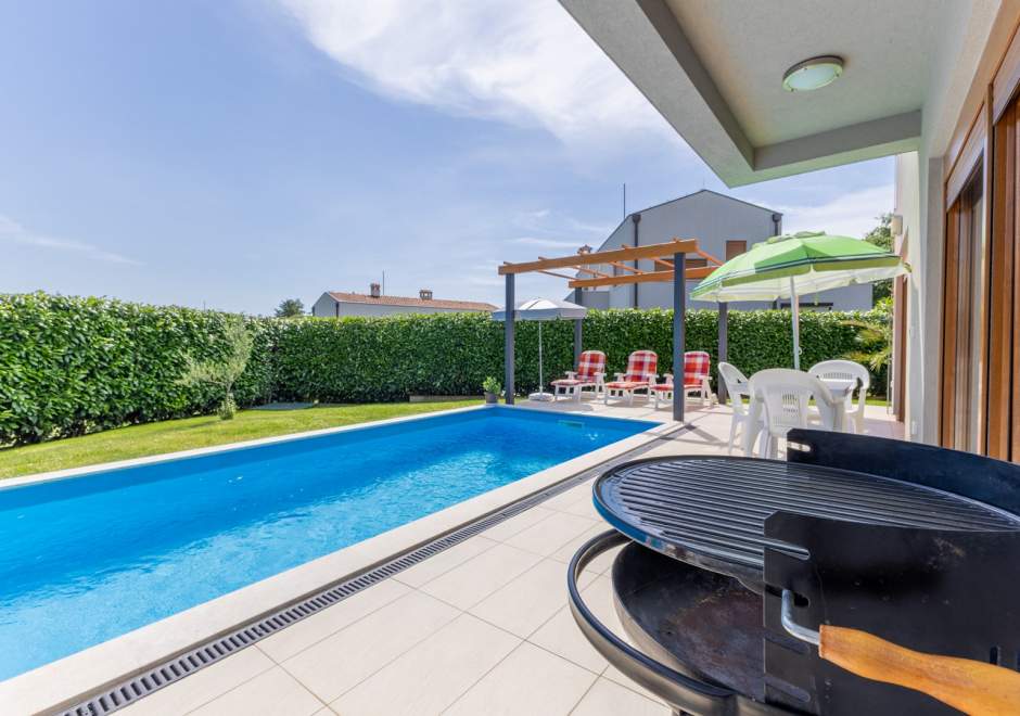 Holiday House Irina G - Pool Private