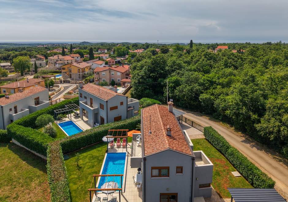 Holiday House Irina G - Pool Private