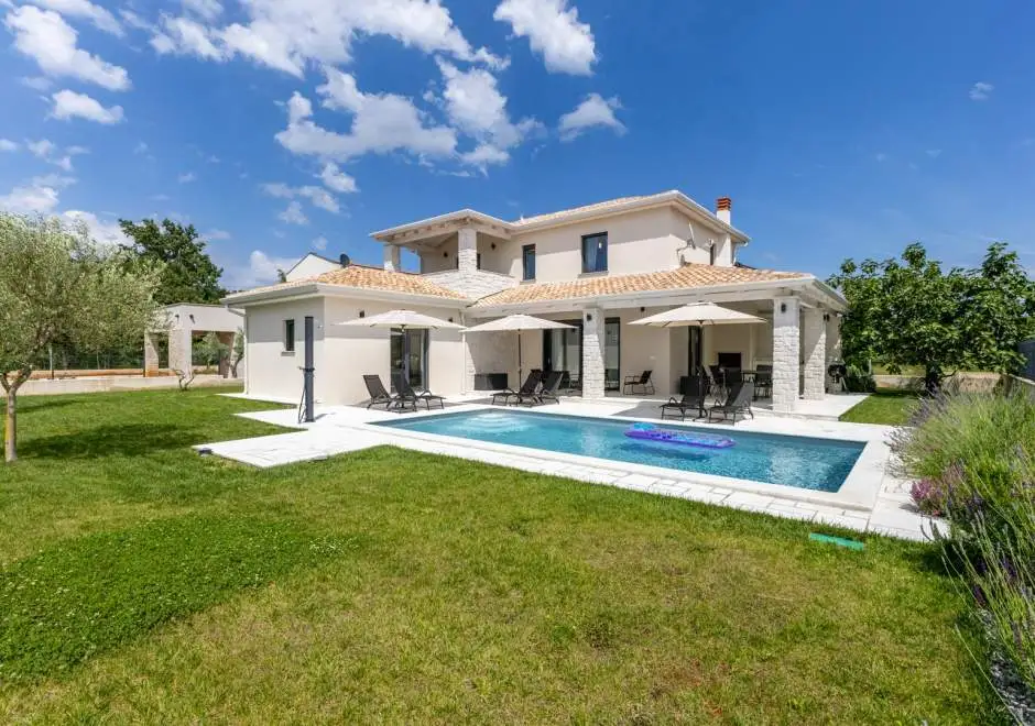 Villa Luni - Neu im Angebot *****