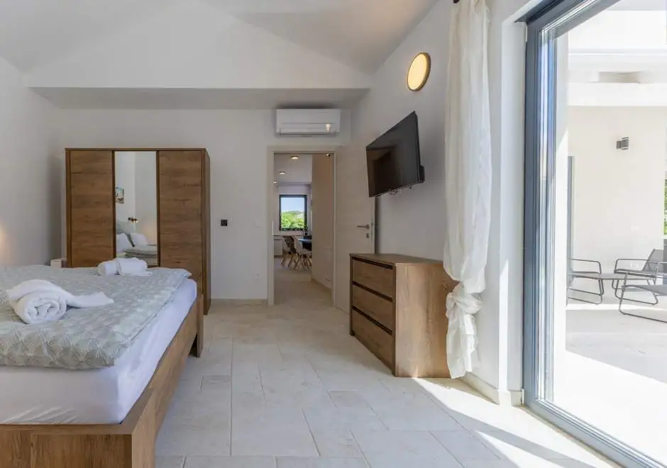 Villa Luni - Neu im Angebot *****