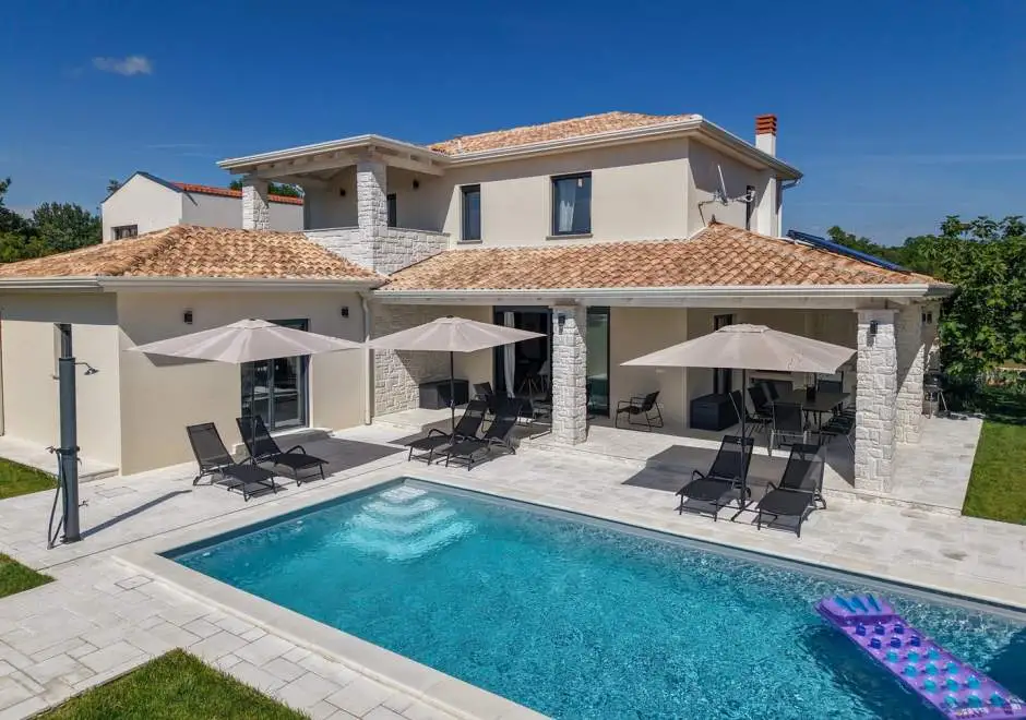 Villa Luni - Neu im Angebot *****