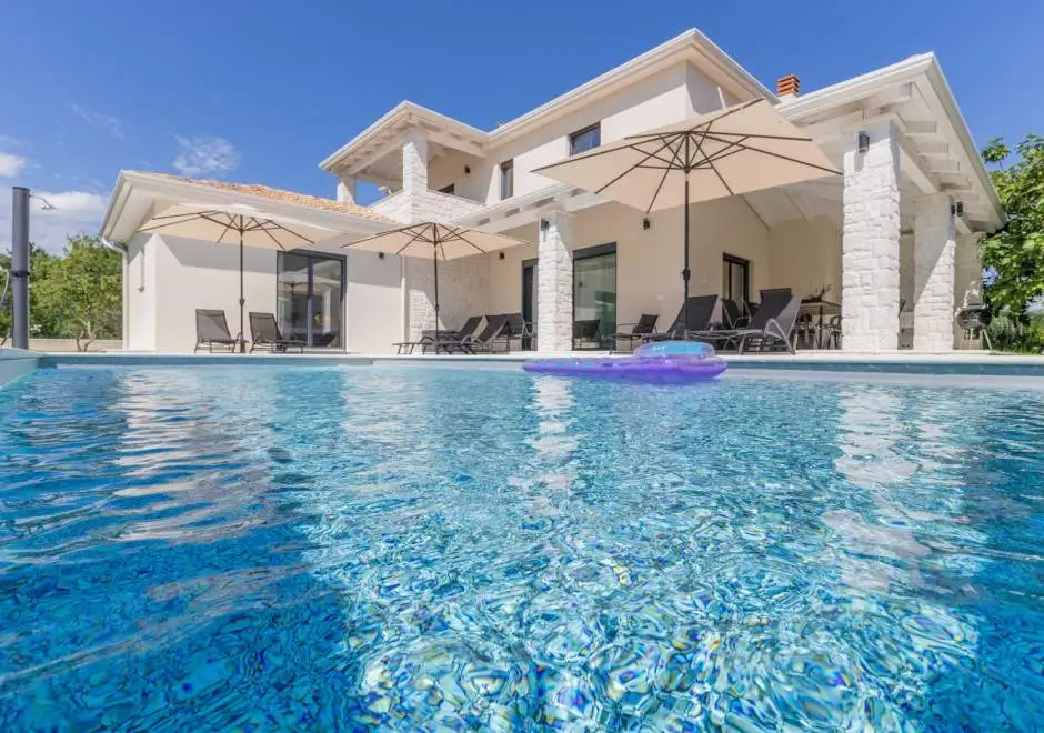 Villa Luni - Neu im Angebot *****