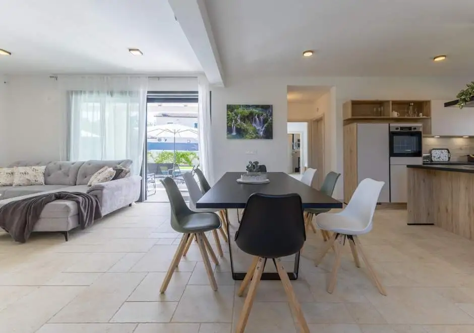 Villa Luni - Neu im Angebot *****