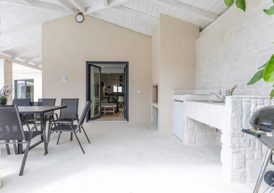 Villa Luni - Neu im Angebot *****