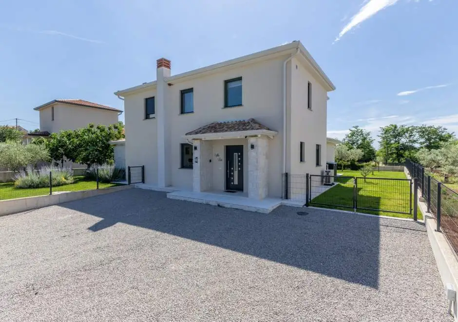 Villa Luni - Neu im Angebot *****