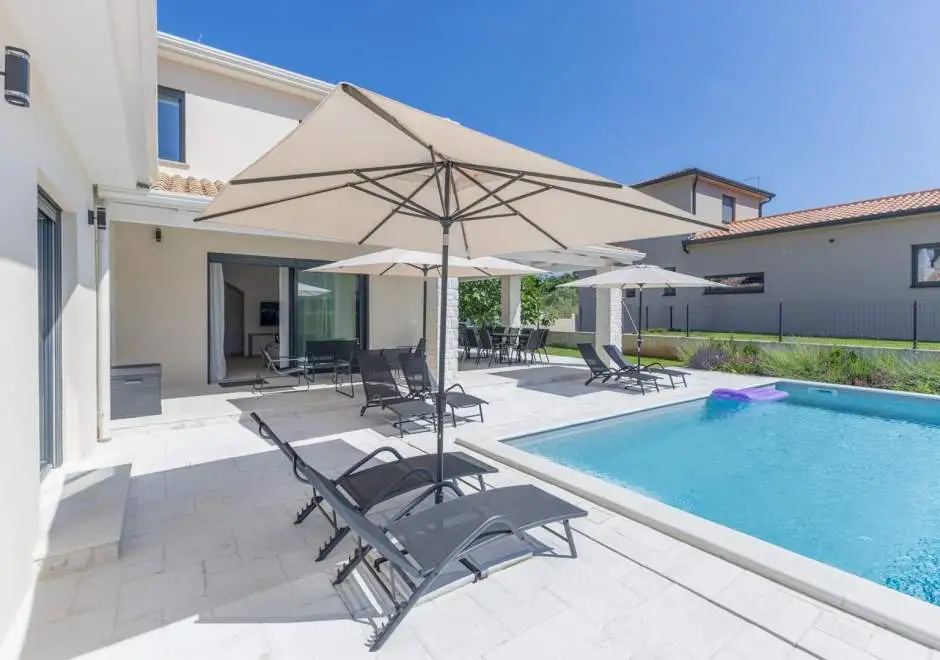 Villa Luni - Neu im Angebot *****