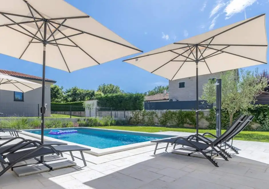 Villa Luni - Neu im Angebot *****