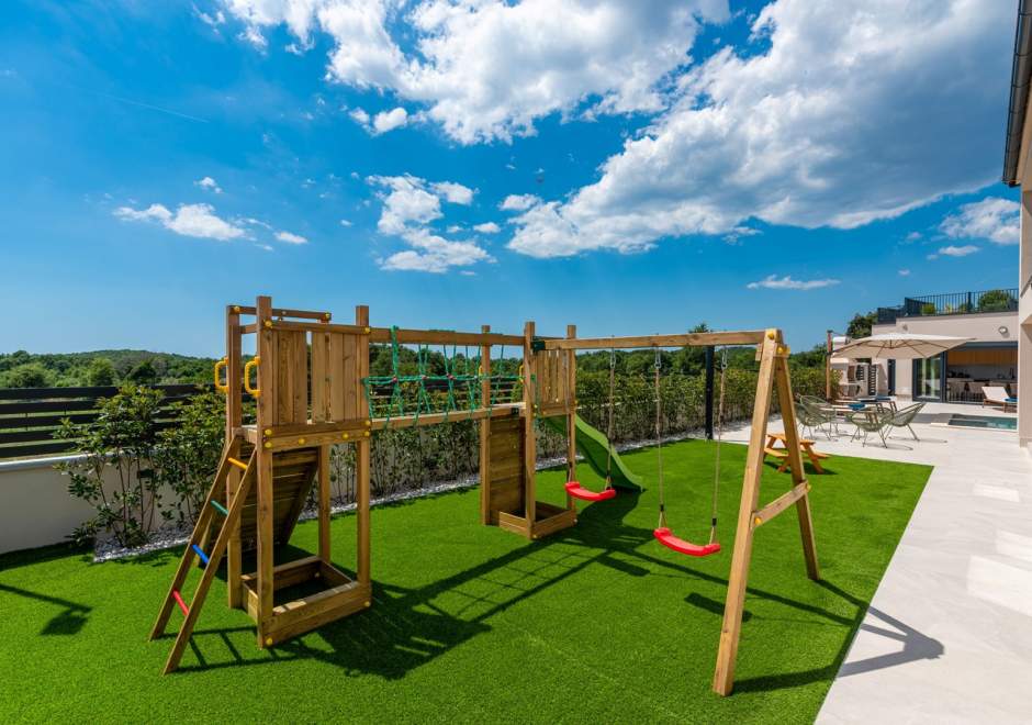 Family Villa Velunida