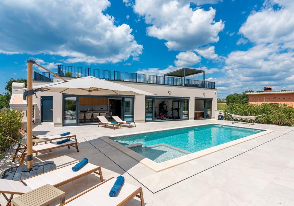 Family Villa Velunida