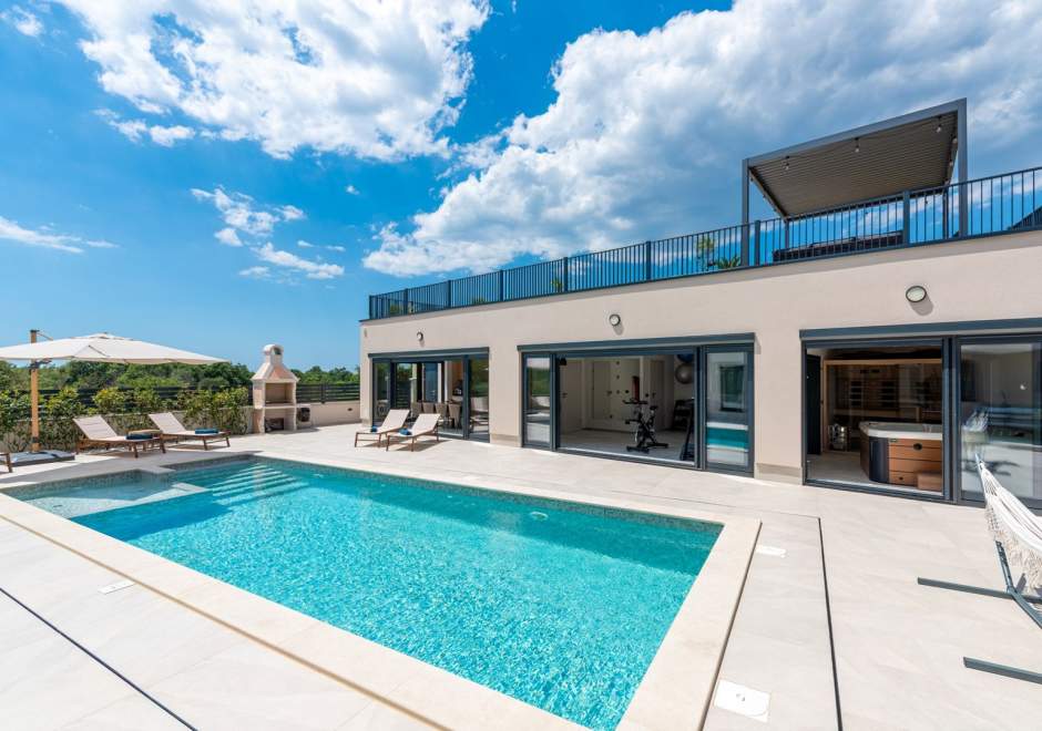 Family Villa Velunida