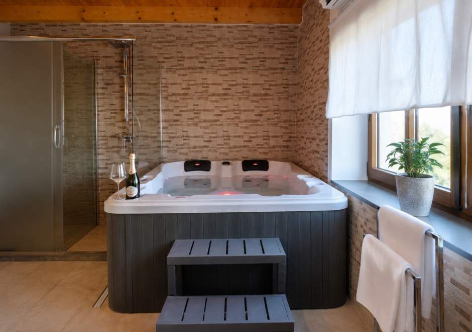 Panorama Residence with Jacuzzi and Sauna