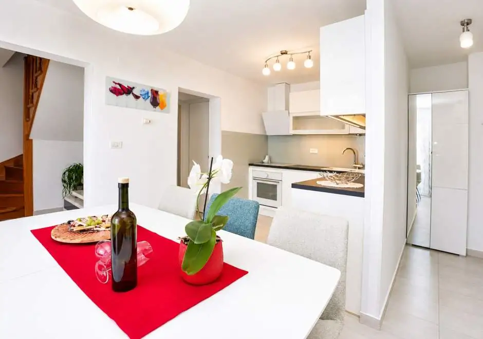 Holiday Home Poli Percica