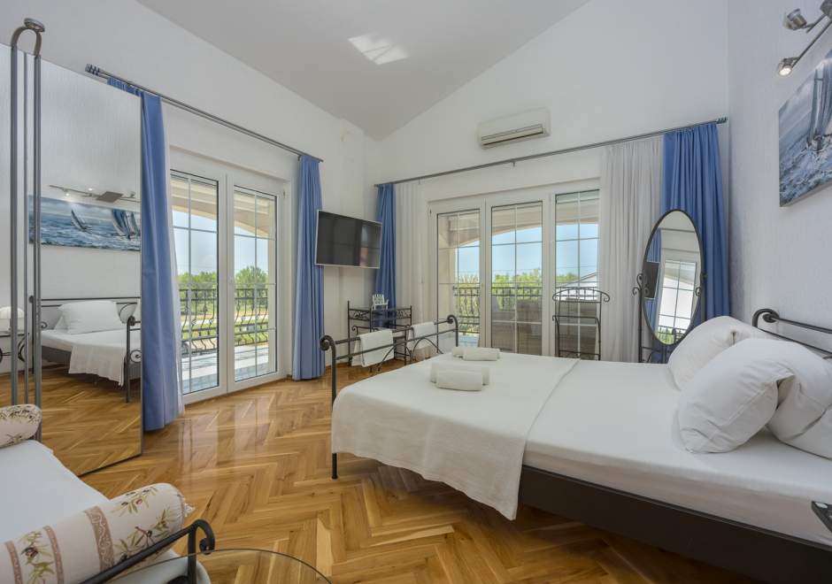 Ferienwohnung Covic Blue im ersten Stock