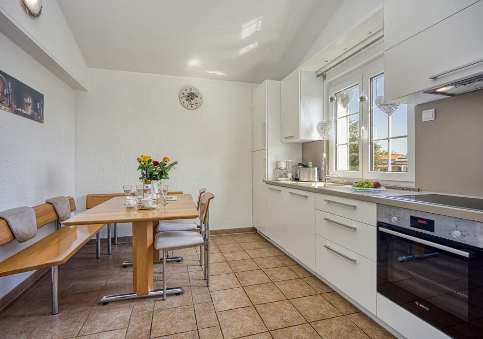 Two-Bedroom Apartment Covic Red