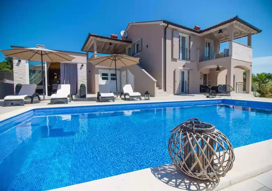 Wunderschöne Villa Franka mit Pool in der Nähe von Labin