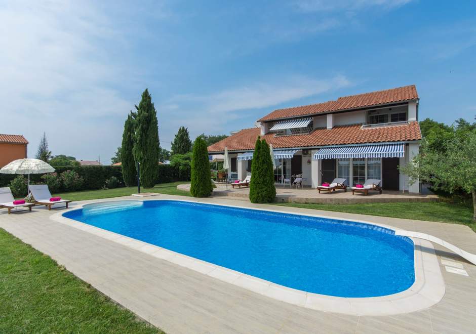 Luxury Romantic Villa Rosa with Pool and carefully tended Garden