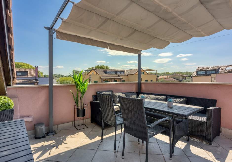 Apartment Sofia with Roof Terrace and Sea View in Gedici