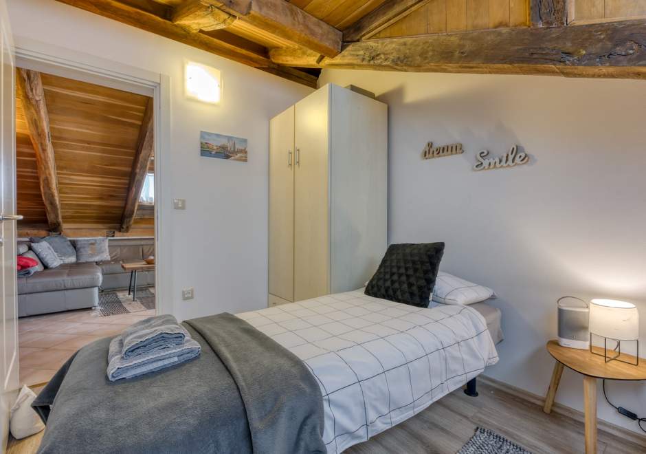 Apartment Sofia with Roof Terrace and Sea View in Gedici