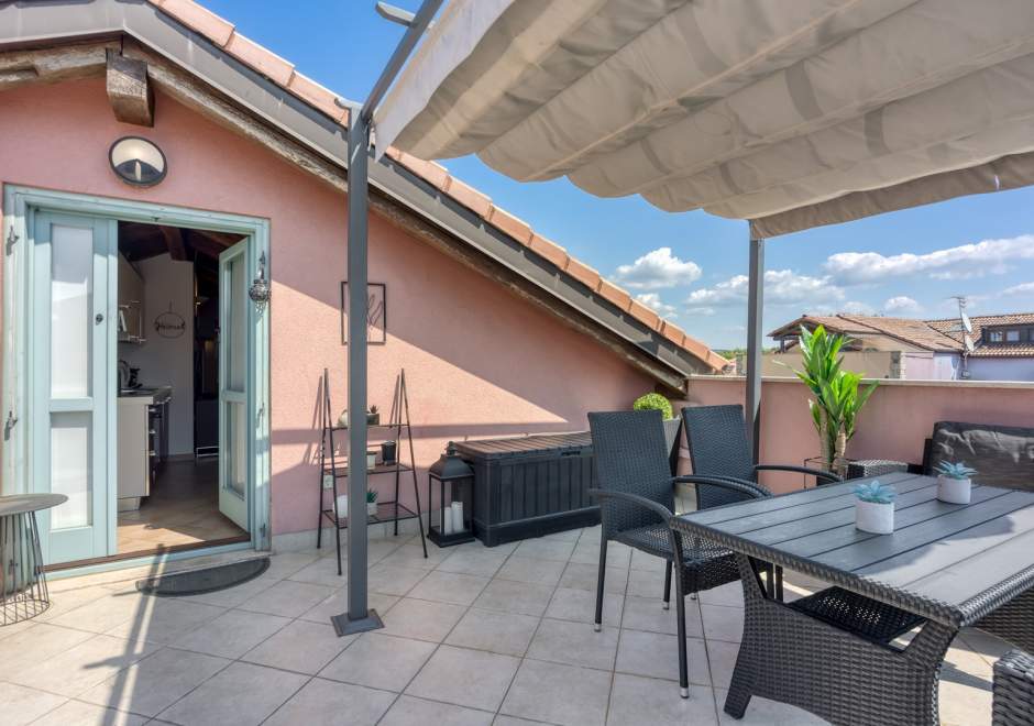 Apartment Sofia with Roof Terrace and Sea View in Gedici