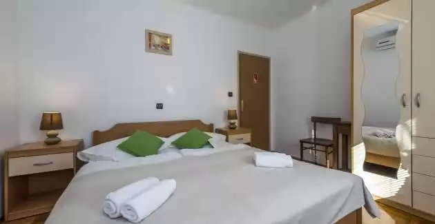 Villa Natale sa Privatnim Bazenom i Vrtom