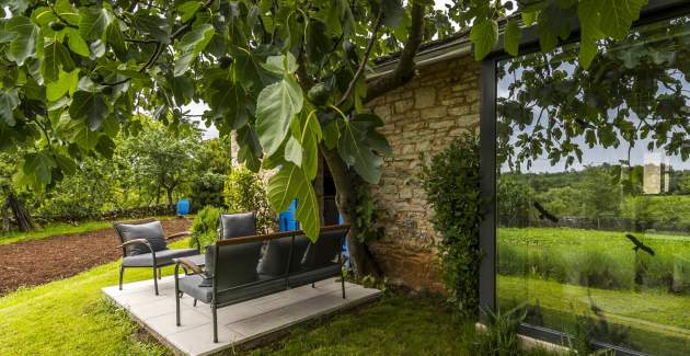 Attractive stone Villa M-Mate with pool - Privacy Guaranteed