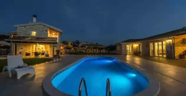 Luxury Villa Lemaliante s bazenom, saunom i whirpoolom