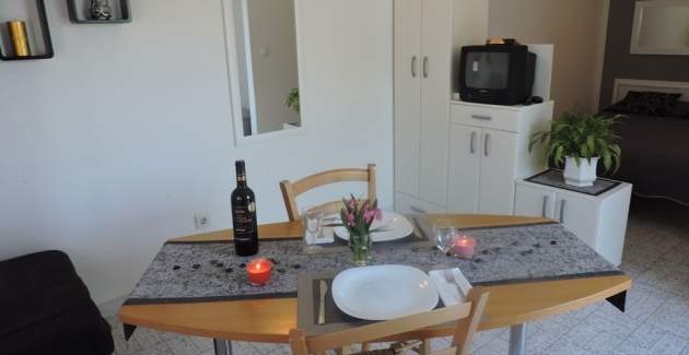 Apartments Percan Krnica / Studio apartment Stari A8