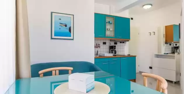 Fiorido Blue Junior Suite in Villa Vizula