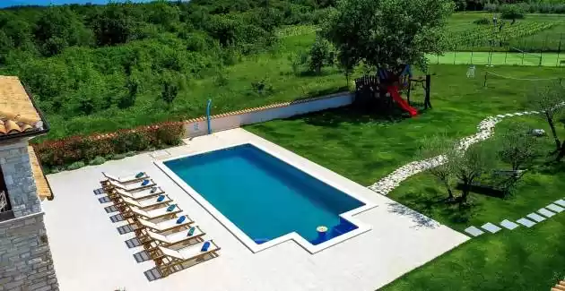 Villa Campi con campo da tennis, piscina e sauna