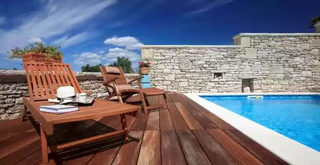 Villa Gelci with heated pool - Trget