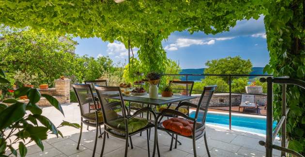 Villa Gelci mit beheiztem Pool - Trget