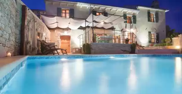Villa Gelci mit beheiztem Pool - Trget