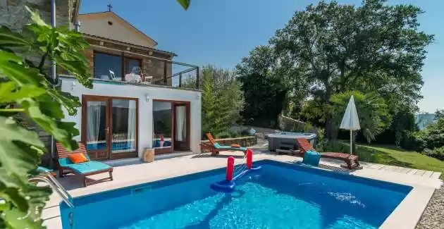 Villa Sussini with pool and jacuzzi